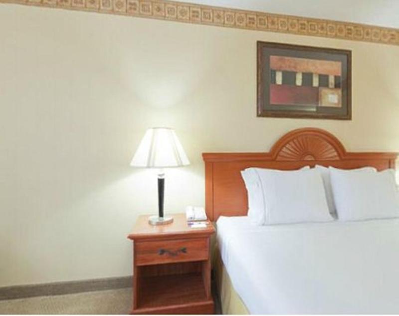 Holiday Inn Express Hotel & Suites Livermore By Ihg Экстерьер фото