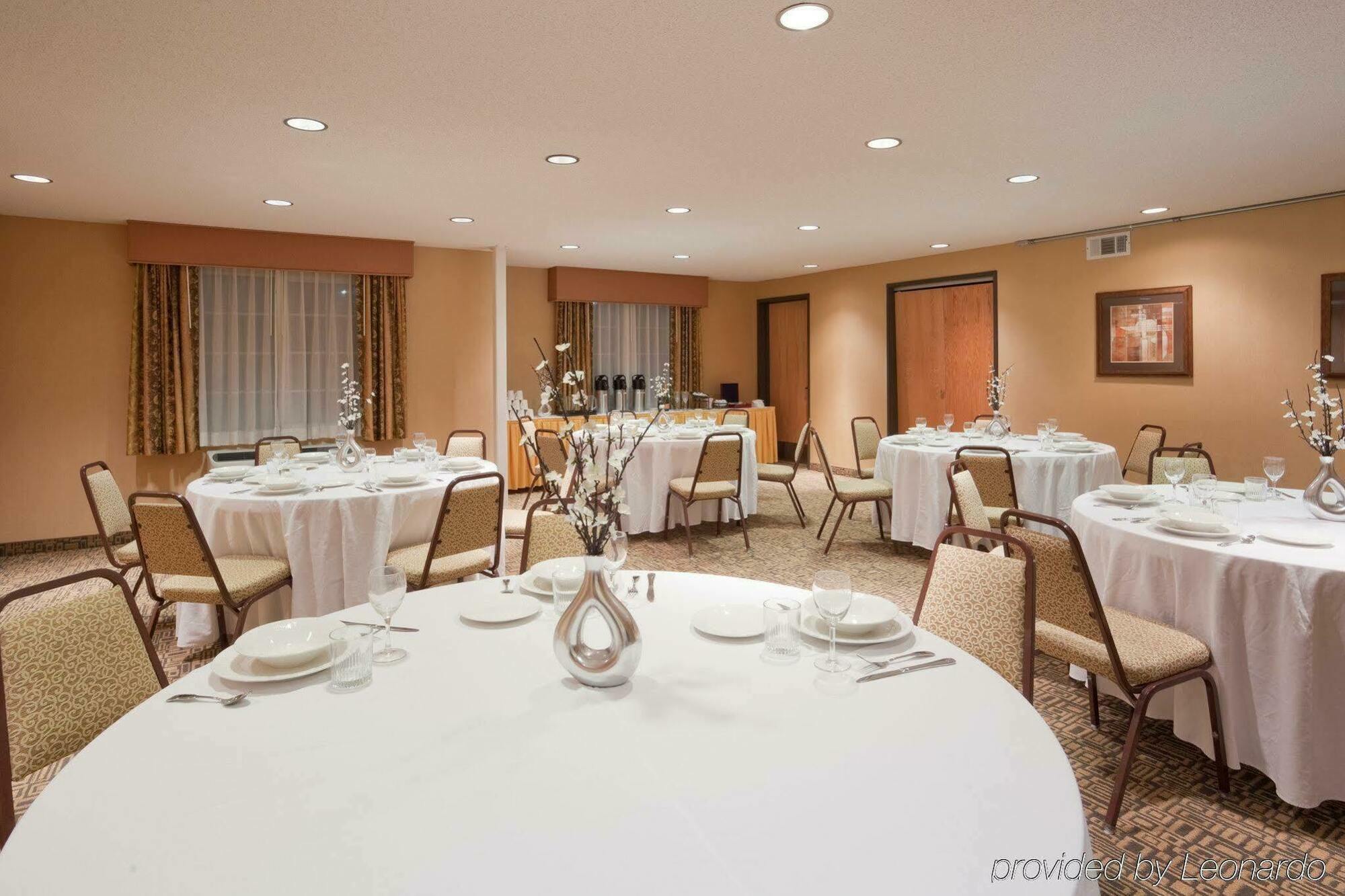 Holiday Inn Express Hotel & Suites Livermore By Ihg Ресторан фото